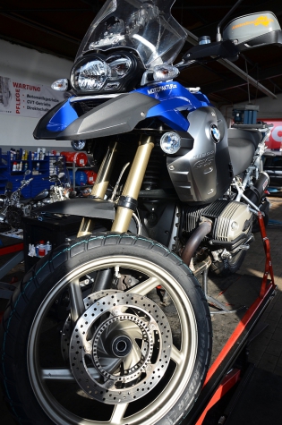 BMW R 1200 GS mit AVON TRAILRIDER